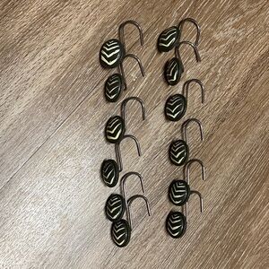 12 Chevron Patterned Shower Curtain Hooks